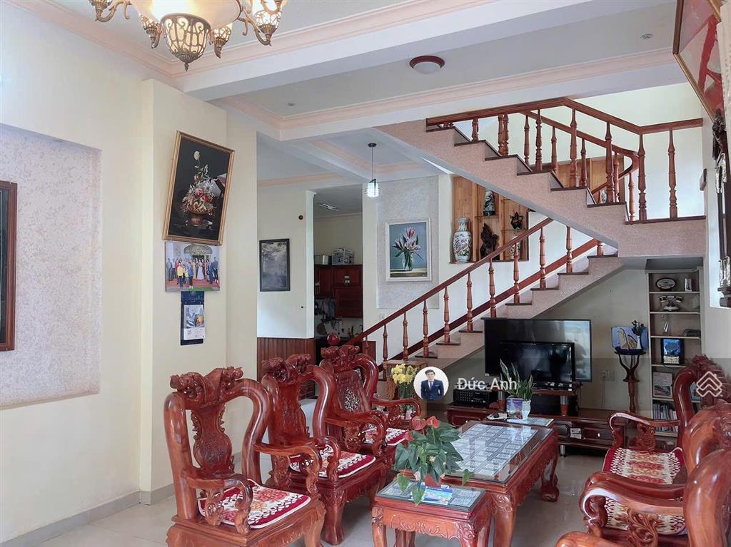 Bán căn nhà 227m2 full thổ đã hoàn công trung tâm tp đà lạt đường nhựa rộng bằng phẳng khu tiện ích