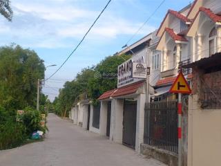Bán nhà mặt tiên ngay trường cấp 3. xã bình chánh.tp.hcm