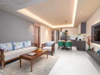 Căn hộ chung cư 2 phòng ngủ 95m2 full nội thất cao cấp view pháo hoa trực diện nhận nhà ngay