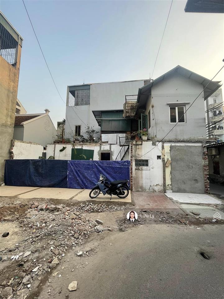 Bán đất xa la 173 m2 ô tô vào nhà cách phố 5m đầu tư xây văn phòng ccmn nhỉnh 100 tr/ m2