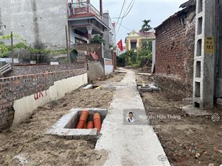 Bán đất đẹp  thôn vĩnh thanh, xã vĩnh thanh  hà nội 59m,đường trước đất 4m ,oto ngủ trong đất