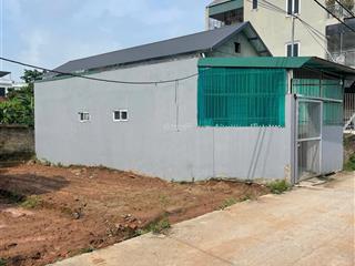 Cần tiền bán gấp lô đất diện tích 300m2 . đg xe 2 ô tô tránh .kinh doanh đc. giá rẻ nhất khu vực.