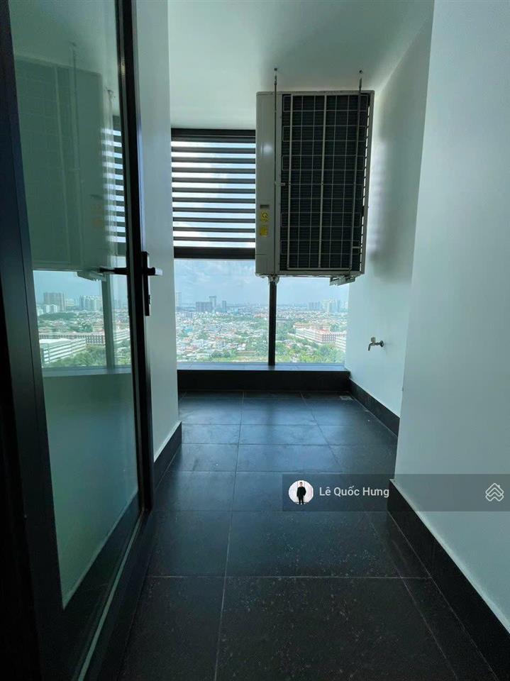 Bán căn hộ sunshine sky city (4pn+1, 3wc) dt 132m2 tầng cao giá bán 8ty500 (bao thuế phí)