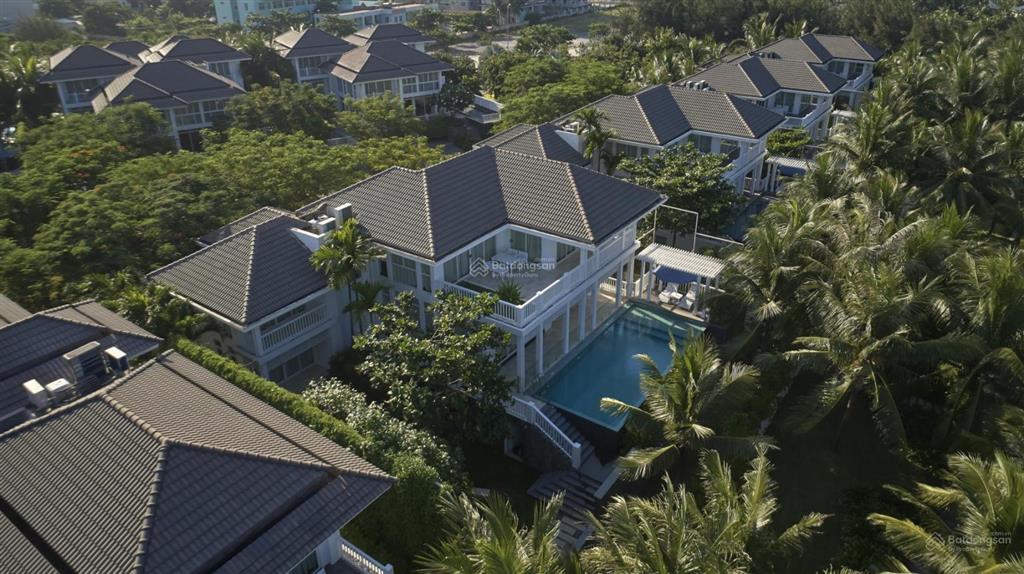 Xử lý công việc bán gấp căn biệt thự góc 4pn432m2 biển mỹ khê. sổ hồng lâu dài  công chứng ngay