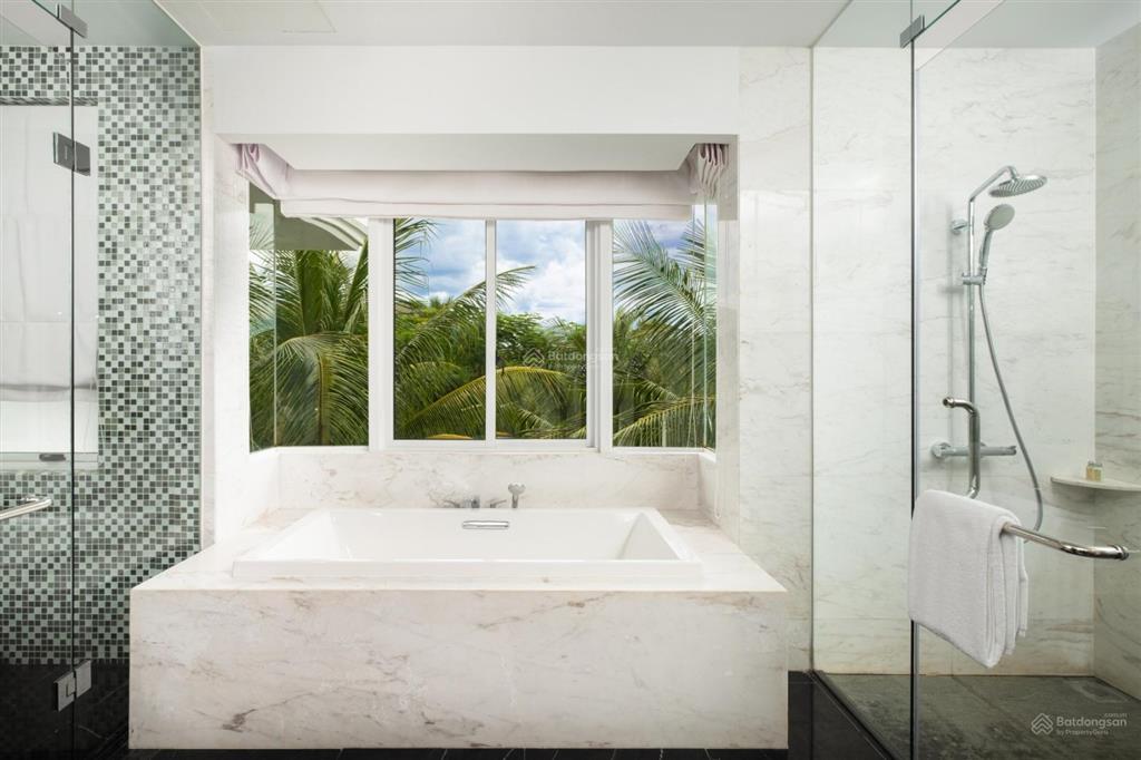 Xử lý công việc bán gấp căn biệt thự góc 4pn432m2 biển mỹ khê. sổ hồng lâu dài  công chứng ngay