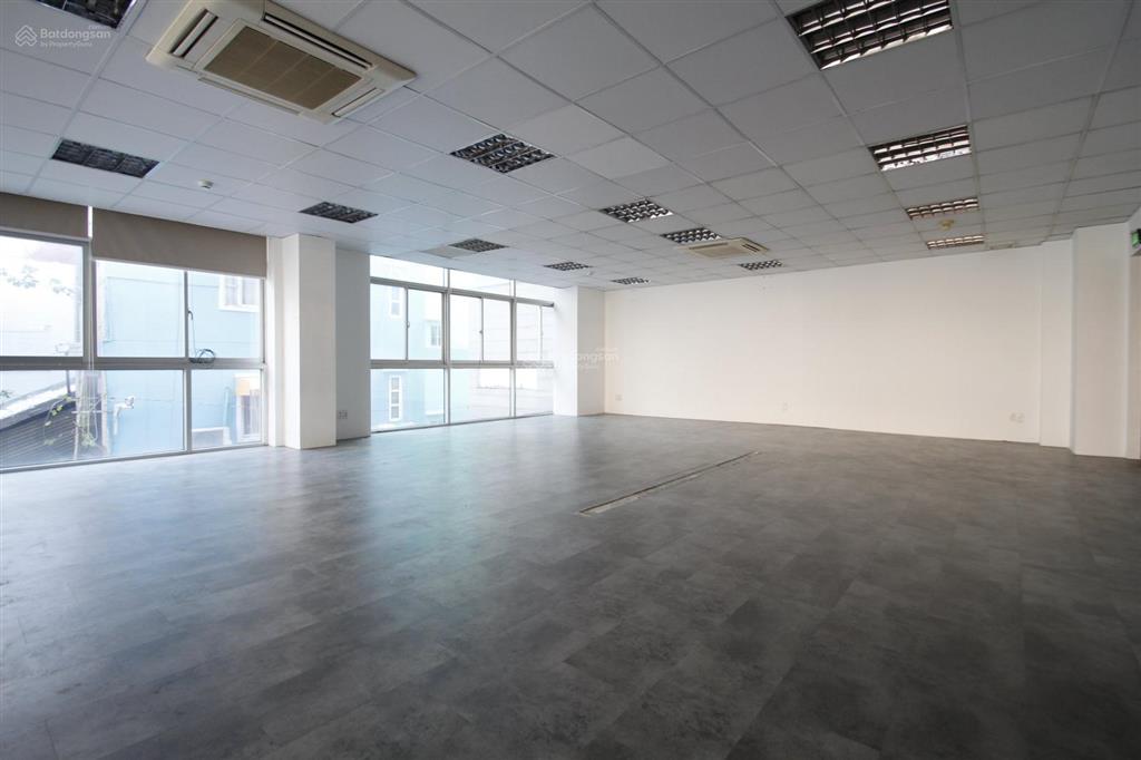 Cho thuê văn phòng quận 4 giá rẻ  giáp quận 1, chỉ 261.080đ/m2/th, sàn view kính, vuông vức
