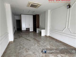 Cho thuê tòa nhà 6 lầu mặt tiền phạm văn thuận ngay vincom biên hòa