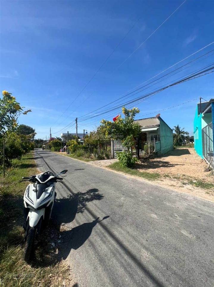 Cần tiền bán nhanh lô đất mặt tiền đường ô tô tải ở an thạnh, hòa phú. giá rẻ