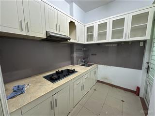 Bán căn hộ 66m2 ở chung cư 312 lạc long quân, 2 phòng ngủ, bancon thoáng mát, giá 2.880 tỷ, có sổ