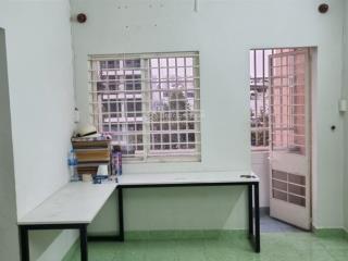 Căn hộ bàu cát ii cần bán. diện tích 54m2  2 phòng ngủ, ban công thoáng mát, sổ hồng riêng