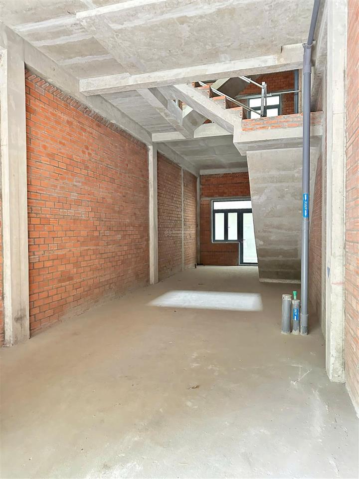 Nhà phố bcons uni valley 4 tầng 84m2 = 10,5tỷ sổ sẵn, nhận nhà khai thác liền, cam kết giá tốt nhất