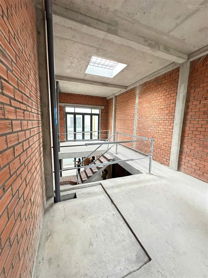 Nhà phố bcons uni valley 4 tầng 84m2 = 10,5tỷ sổ sẵn, nhận nhà khai thác liền, cam kết giá tốt nhất