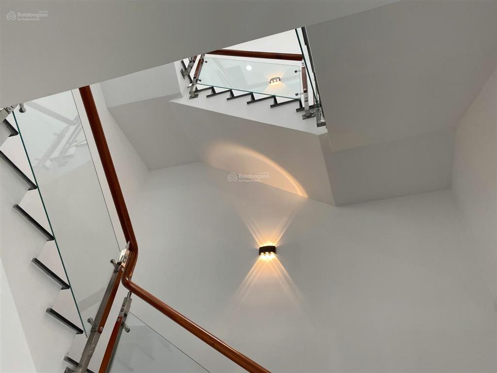 Cần bán căn nhà thuộc dự án lavila 2 cát lái đối diện chung cư citi alto