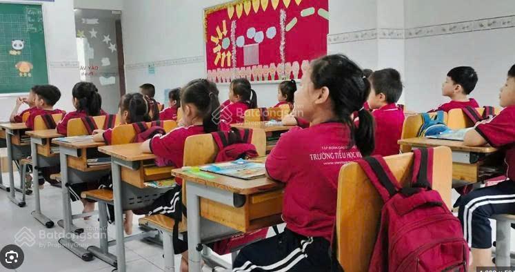 Bán tòa nhà văn phòng mặt tiền võ văn ngân p. bình thọ thủ đức  dtcn  440m2  hđ thuê 380tr/tháng