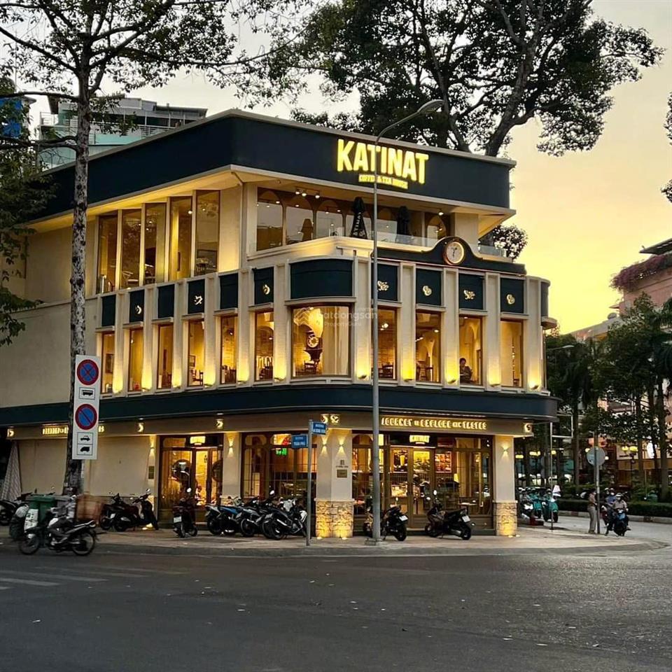 Cc cần bán nhà góc 2 mt trần hưng đạo quận 5 dt (8 x 18m) 5 tầng đang cho thuê 195tr/th