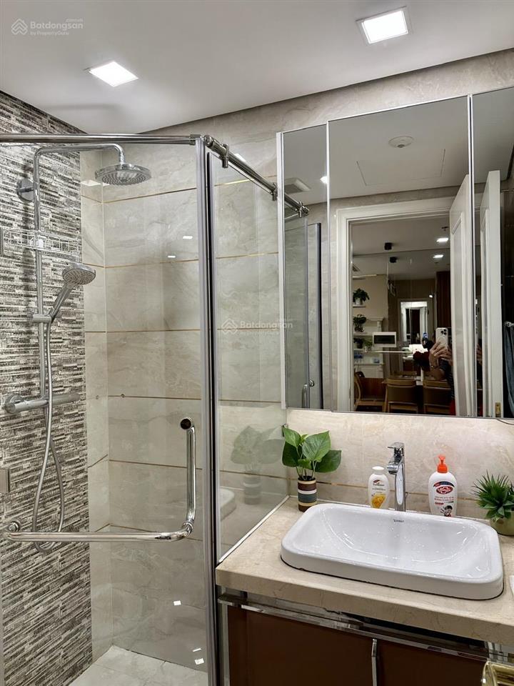 Chính chủ bán 1pn1wc view sông giá bán 8 tỷ all in. gọi ngay 0962 966 *** làm việc trực tiếp.