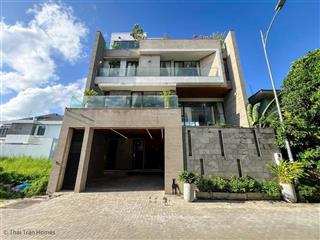 Bán biệt thự có hồ bơi,thang máy,gara oto kdc nam long 175m2 giá 13.9 tỷ