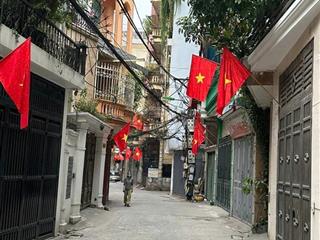 Bán nhà tôn đức thắng  giá 12,9 tỷ nhà xây 4 tầng ô tô vào tận nhà