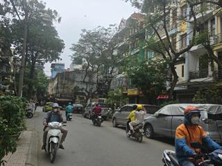 Bán nhà đường bưởi  ngõ ô tô tránh 16 tỷ ô tô vào tận nhà  ngõ thông kinh doanh