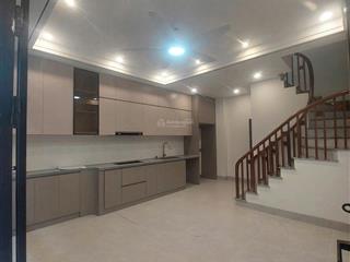 Bán ngay nhà 6 tầng thoáng sáng full nội thất ngay bigc long biên hộ khẩu việt hưng oto sát cửa
