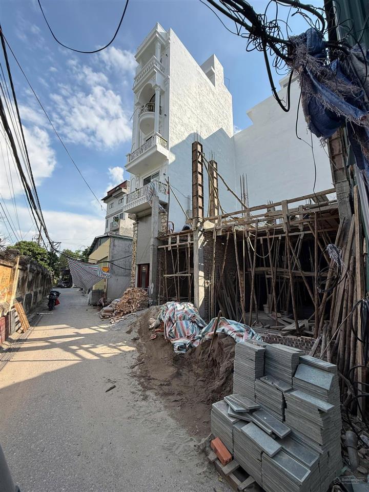 Bán căn nhà xây tâm huyết 7t thang máy 45m2 lô góc oto tải ra vào nằm ngay sài đông vũ xuân thiều