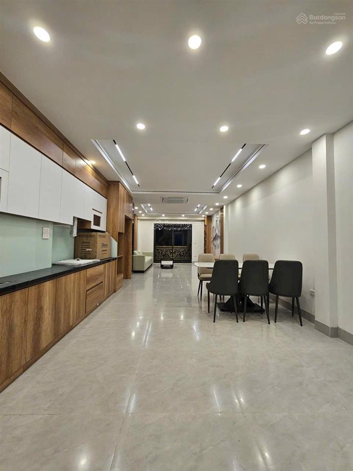 Nhà mới 6 tầng thang máy đường oto tránh,vỉa hè kinh doanh ngay sài đồng,thạch bàn giá chỉ 18.8tỷ