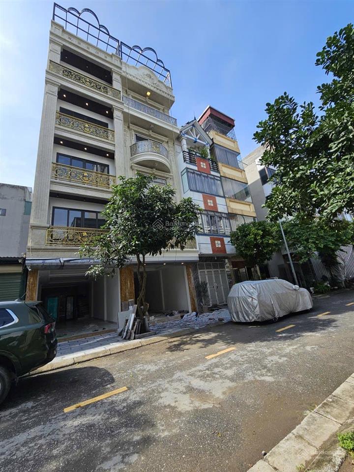 Bán nhà xây mới 6 tầng thang máy  kinh doanh đã full nội thất phố nguyễn thời trung  long biên