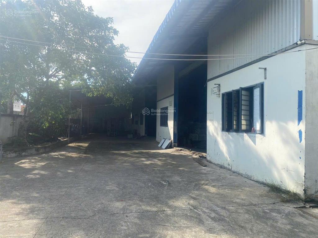 Bán xưởng 4200m2 gần tỉnh lộ 823, đức hòa, có sẵn kho xưởng kinh doanh tốt. giá 40 tỷ thương lượng