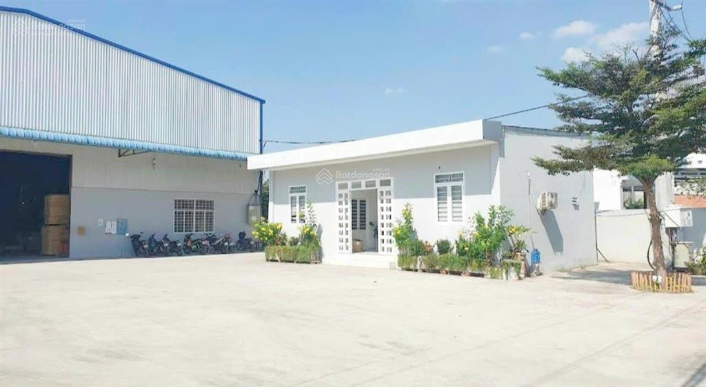 Bán xưởng mặt tiền đường tl 823, xã hòa khánh tây, đức hòa. giá bán 43 tỷ giấy tờ đầy đủ
