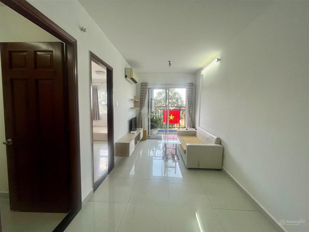 Cho thuê căn hộ 2pn 2wc đủ nội thất, mặt tiền đường trường chinh, gần cầu tham lương. giá 8 tr