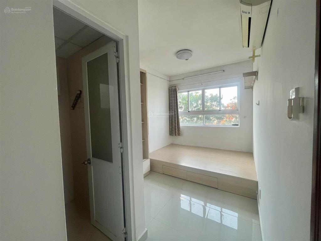 Cho thuê căn hộ 2pn 2wc đủ nội thất, mặt tiền đường trường chinh, gần cầu tham lương. giá 8 tr