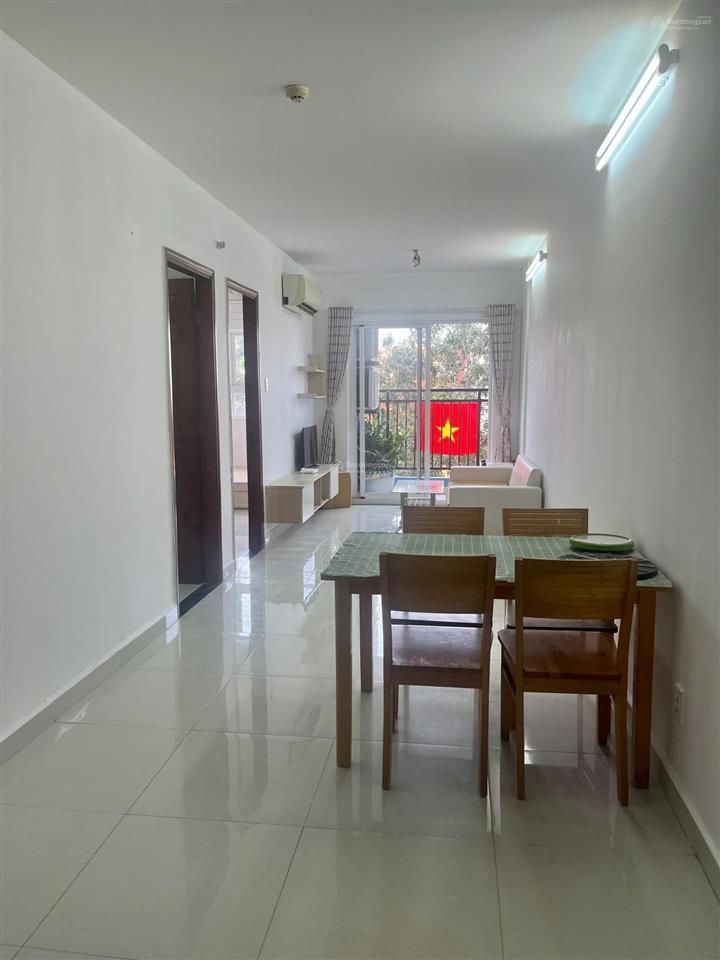 Cho thuê căn hộ 2pn 2wc đủ nội thất, mặt tiền đường trường chinh, gần cầu tham lương. giá 8 tr