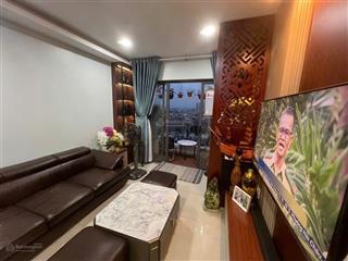 Cho thuê căn hộ ctl đẹp, đủ nội thất, view xem pháo hoa, tầng cao thoáng mát.