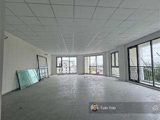 Cho thuê toà văn phòng 9,5x20m. hầm 6 lầu. giá 120tr/tháng. view sông sg. khu thạnh mỹ lợi