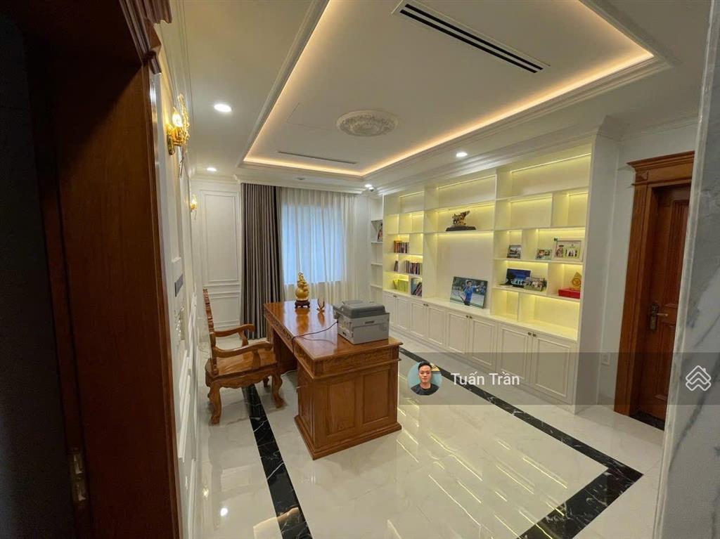 Cho thuê biệt thự full nội thất cao cấp khu compound đảo kim cương. 5pn. thang máy. giá 120tr/thang