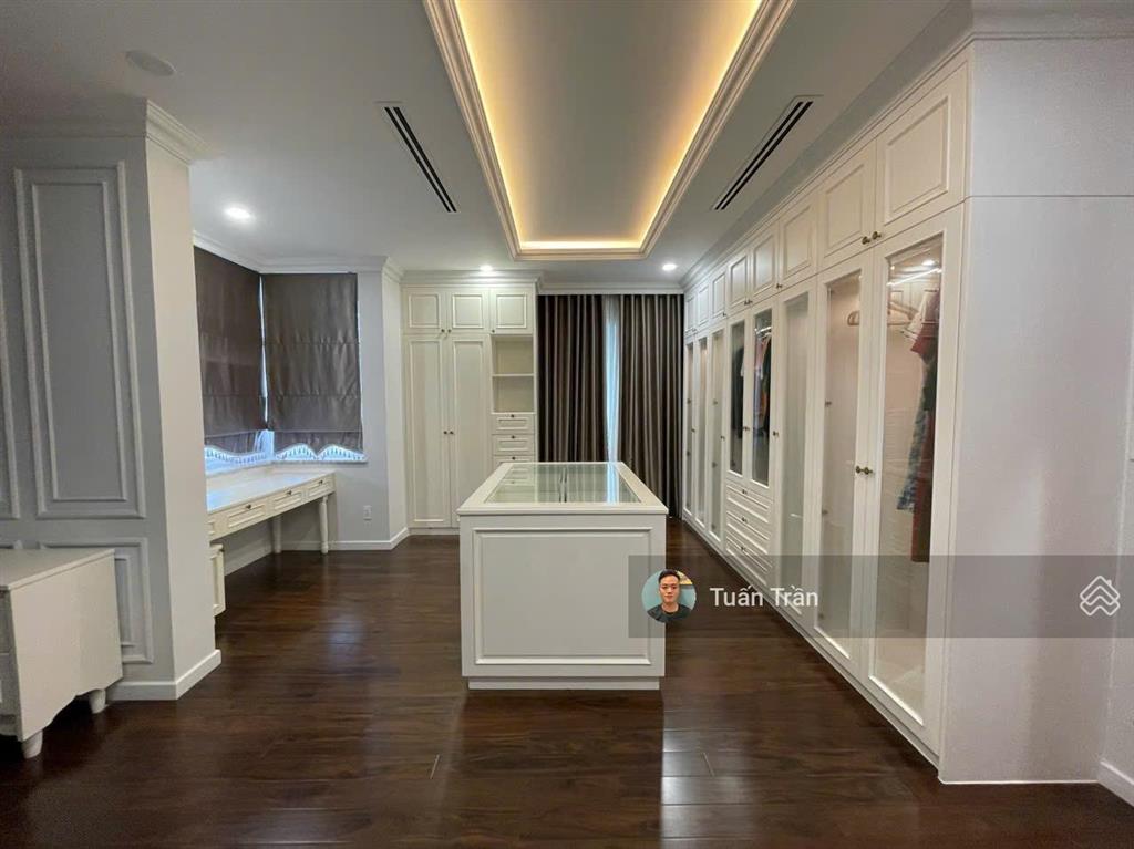 Cho thuê biệt thự full nội thất cao cấp khu compound đảo kim cương. 5pn. thang máy. giá 120tr/thang