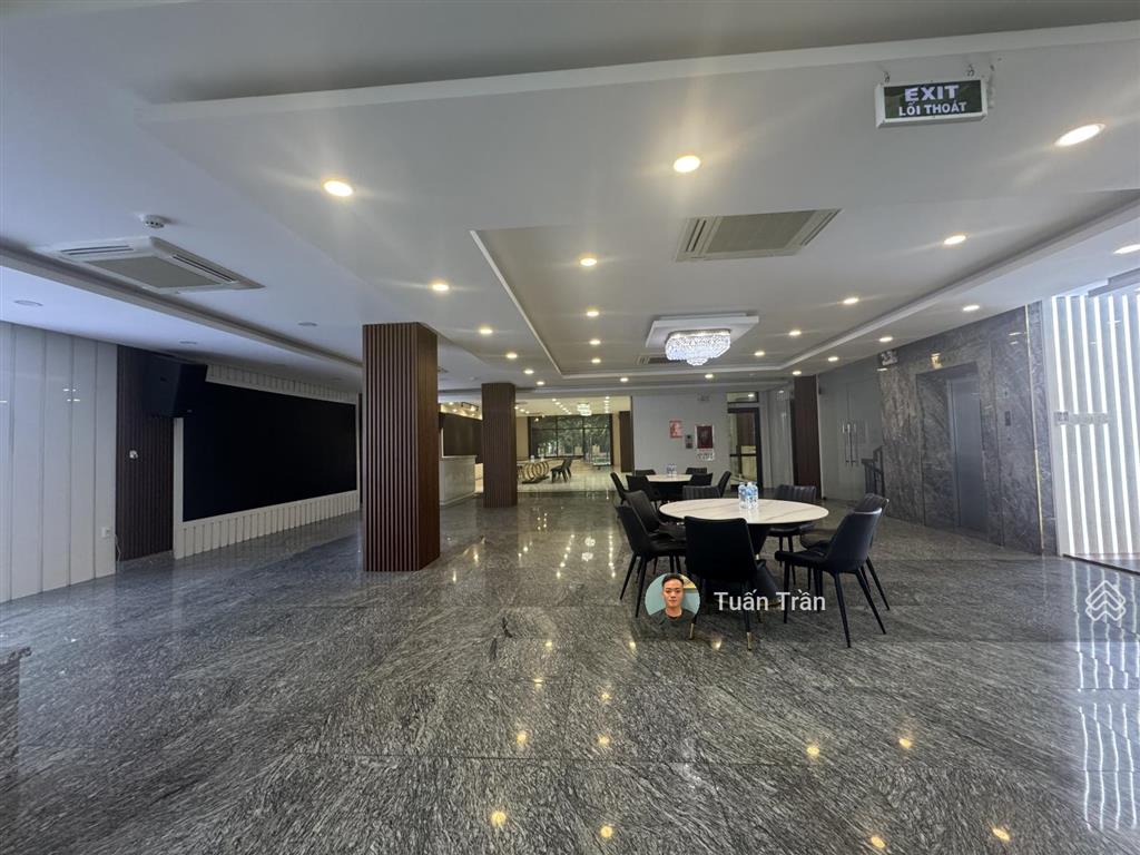 Cho thuê toà vp 2000m2 dtsd, hầm 7 lầu trống suốt. 450m2/sàn. full nt văn phòng. giá 550tr/tháng