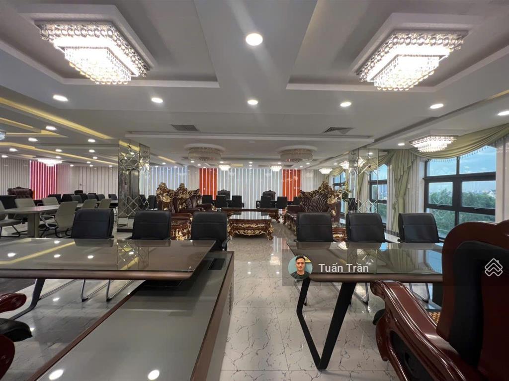 Cho thuê toà vp 2000m2 dtsd, hầm 7 lầu trống suốt. 450m2/sàn. full nt văn phòng. giá 550tr/tháng