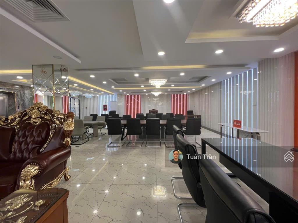 Cho thuê toà vp 2000m2 dtsd, hầm 7 lầu trống suốt. 450m2/sàn. full nt văn phòng. giá 550tr/tháng
