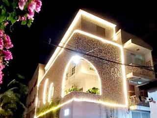 Siêu vị trí góc 2 mặt tiền hoàng hoa thám p. 12, q. tân bình, ngang 28m, hđt 140tr, giá 30 tỷ