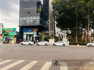 Siêu phẩm toà nhà 2 hầm 9 tầng góc 2 mặt tiền ngay trục nguyễn văn trỗi tn 500tr/th giá 220 tỷ