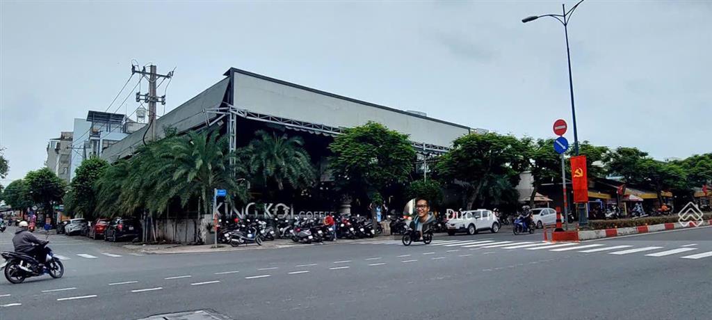 Siêu hiếm góc 2 mặt tiền lê văn việt q9 dt 35x 70m cn 1400m2 hđt 200tr/th giá giảm về 160 tỷ