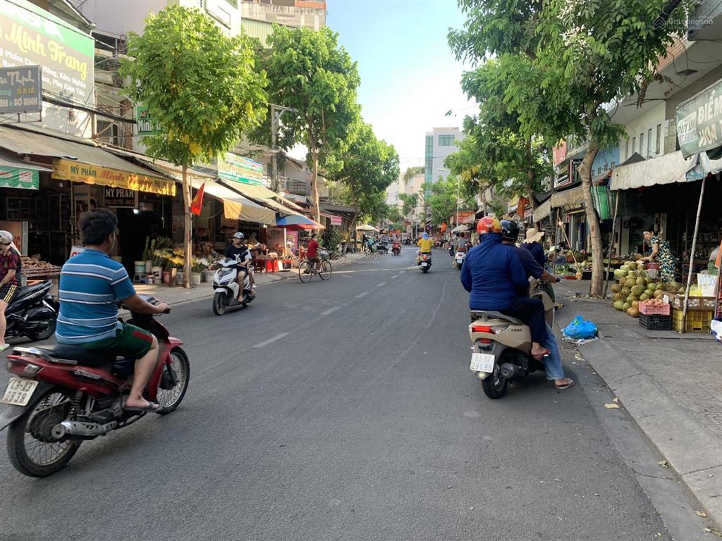 Mt ngay chợ phạm văn bạch 4x20m 1t1l 2mt hẻm trước sau. chỉ 12.85 tỷ