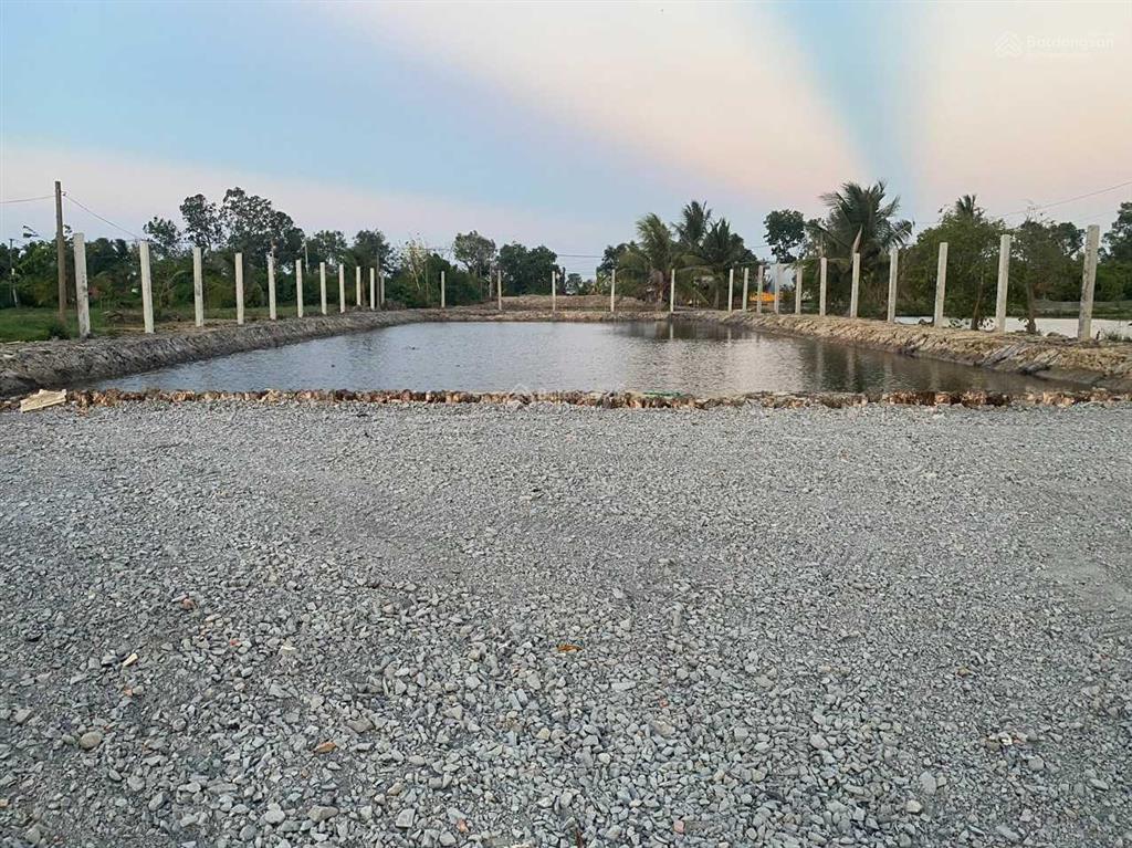 Chính chủ bán đất thổ cư mặt tiền kênh bà tỵ lộ giới 30m tân nhựt, bình chánh dt 3,536 m2