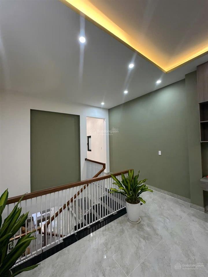 Cần bán nhà 2 tầng mặt tiền đường 7m5 mân quang 8 dt 100m