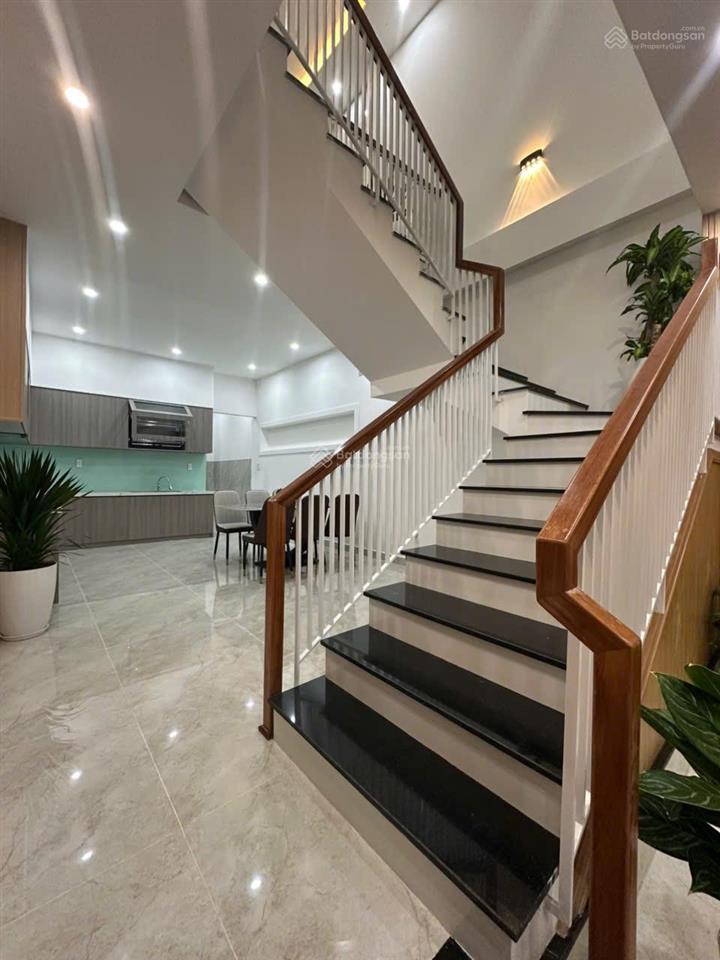 Cần bán nhà 2 tầng mặt tiền đường 7m5 mân quang 8 dt 100m