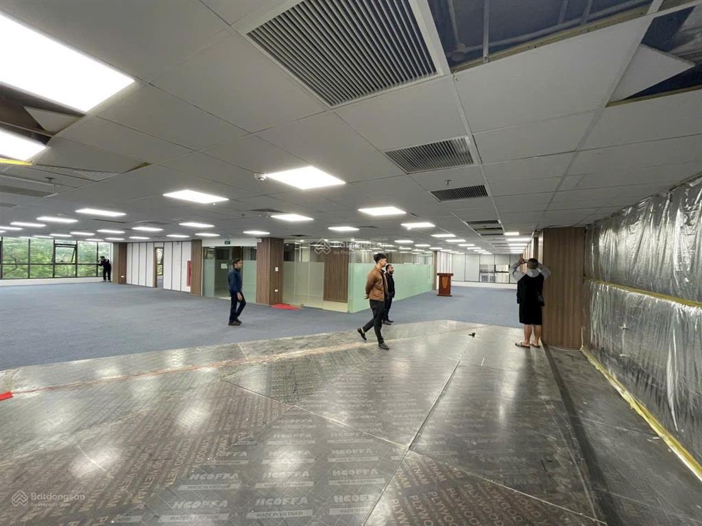 Cho thuê tòa nhà văn phòng mặt phố xuân la, diện tích 200m²