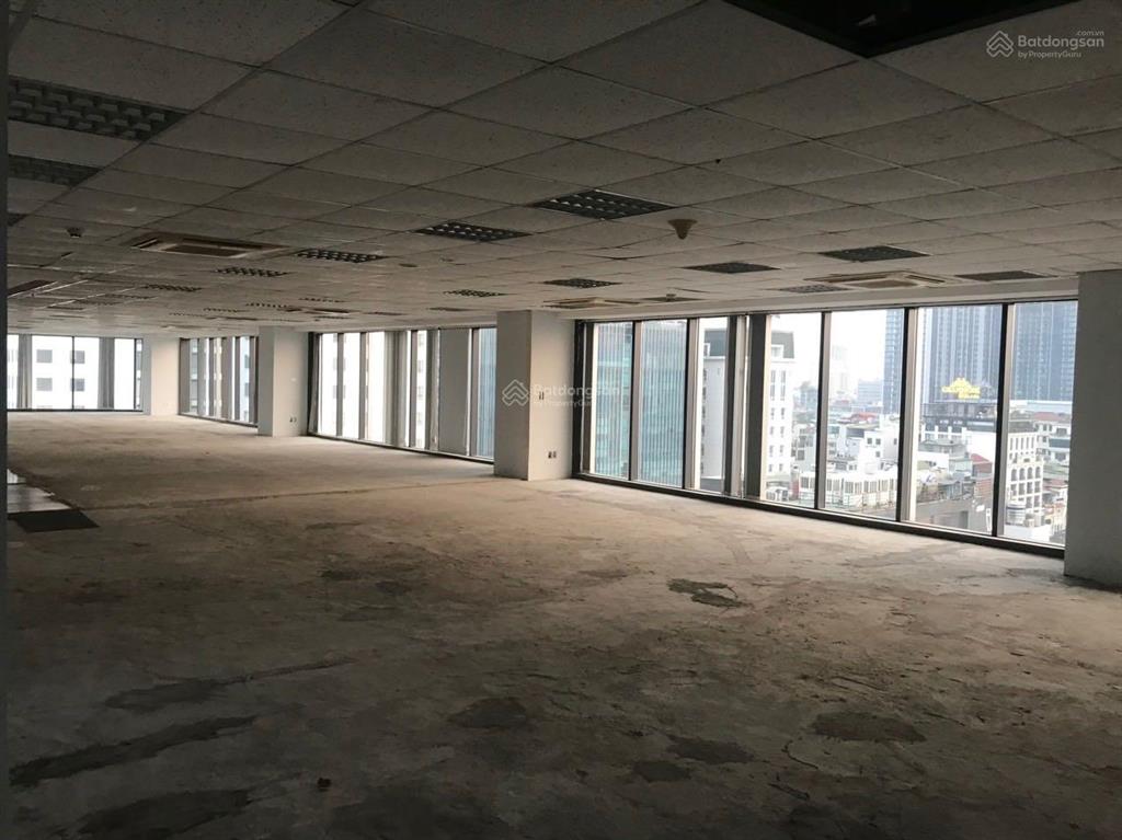 Cho thuê văn phòng tại ngọc khánh plaza view hồ, diện tích 300m2  giá 380k/m2