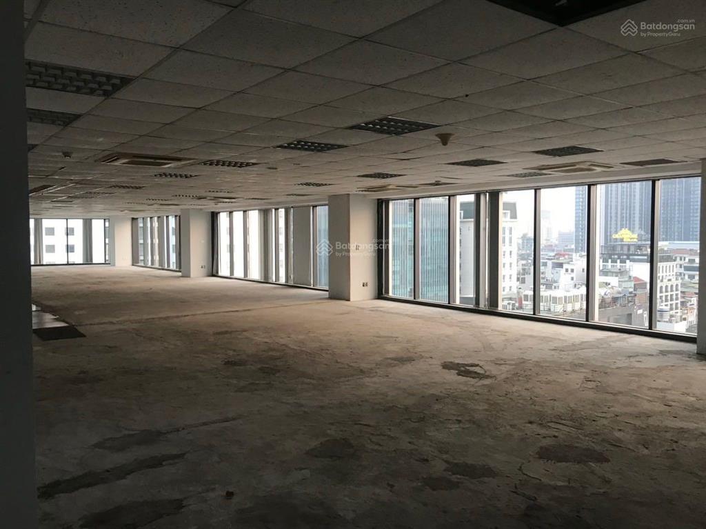 Cho thuê văn phòng tại ngọc khánh plaza view hồ, diện tích 300m2  giá 380k/m2