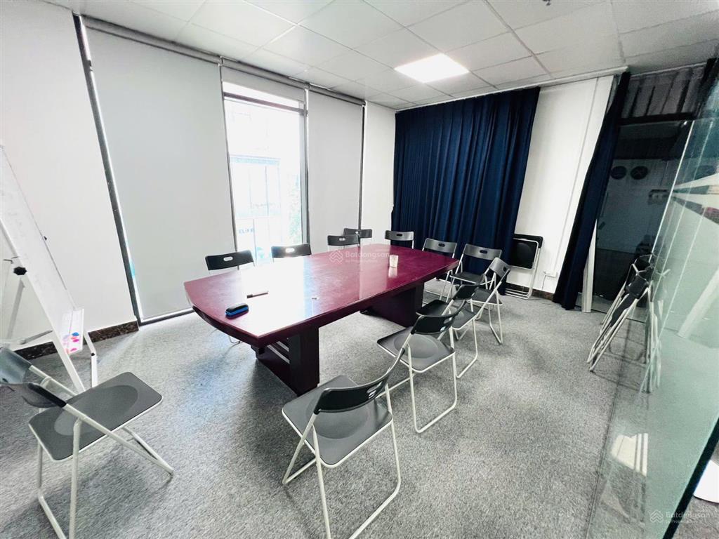 Cho thuê văn phòng tại tòa nhà ngọc khánh building 37 nguyễn sơn, lb, dt 200m2